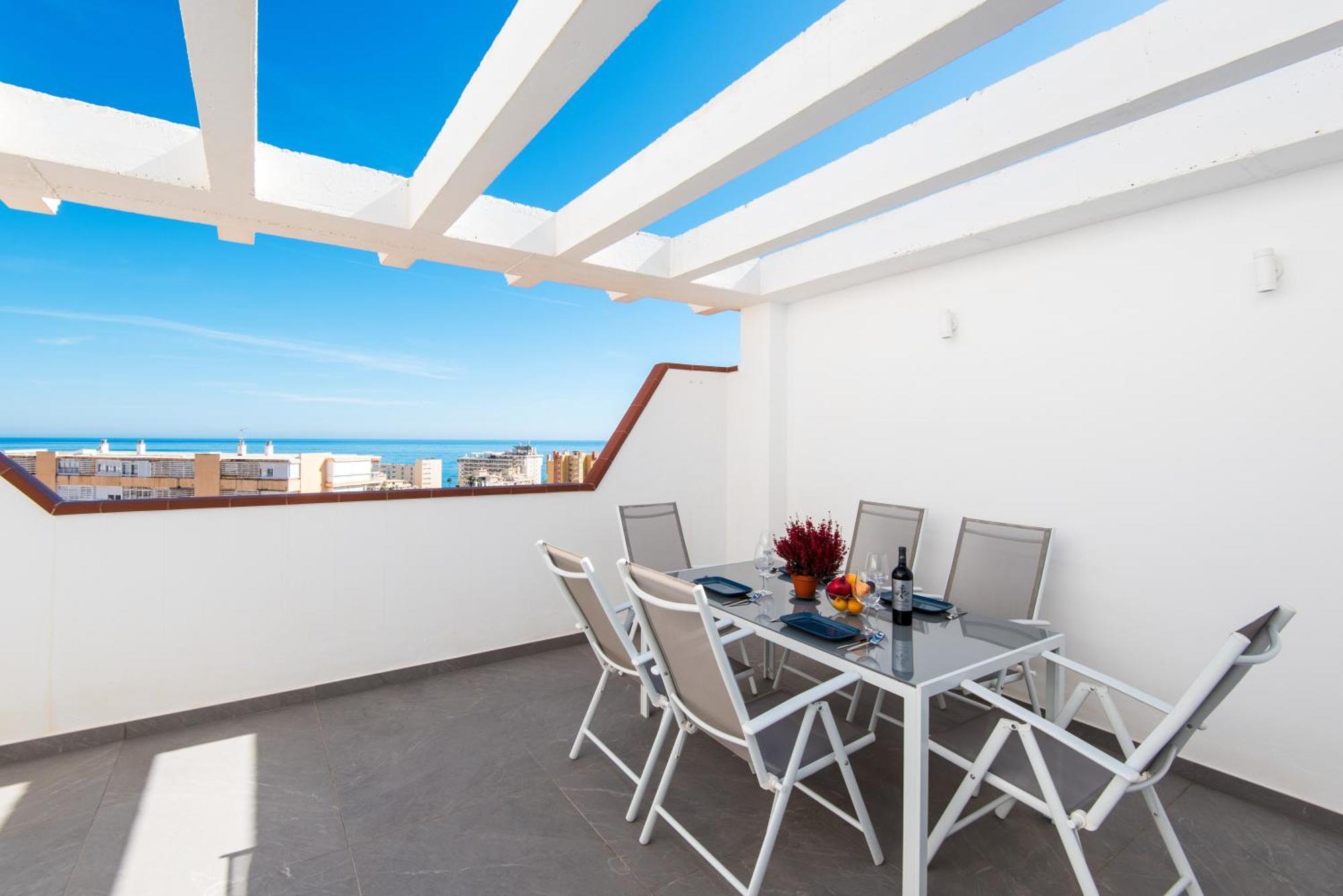 Sea View And 350M To The Beach Торремолинос Экстерьер фото