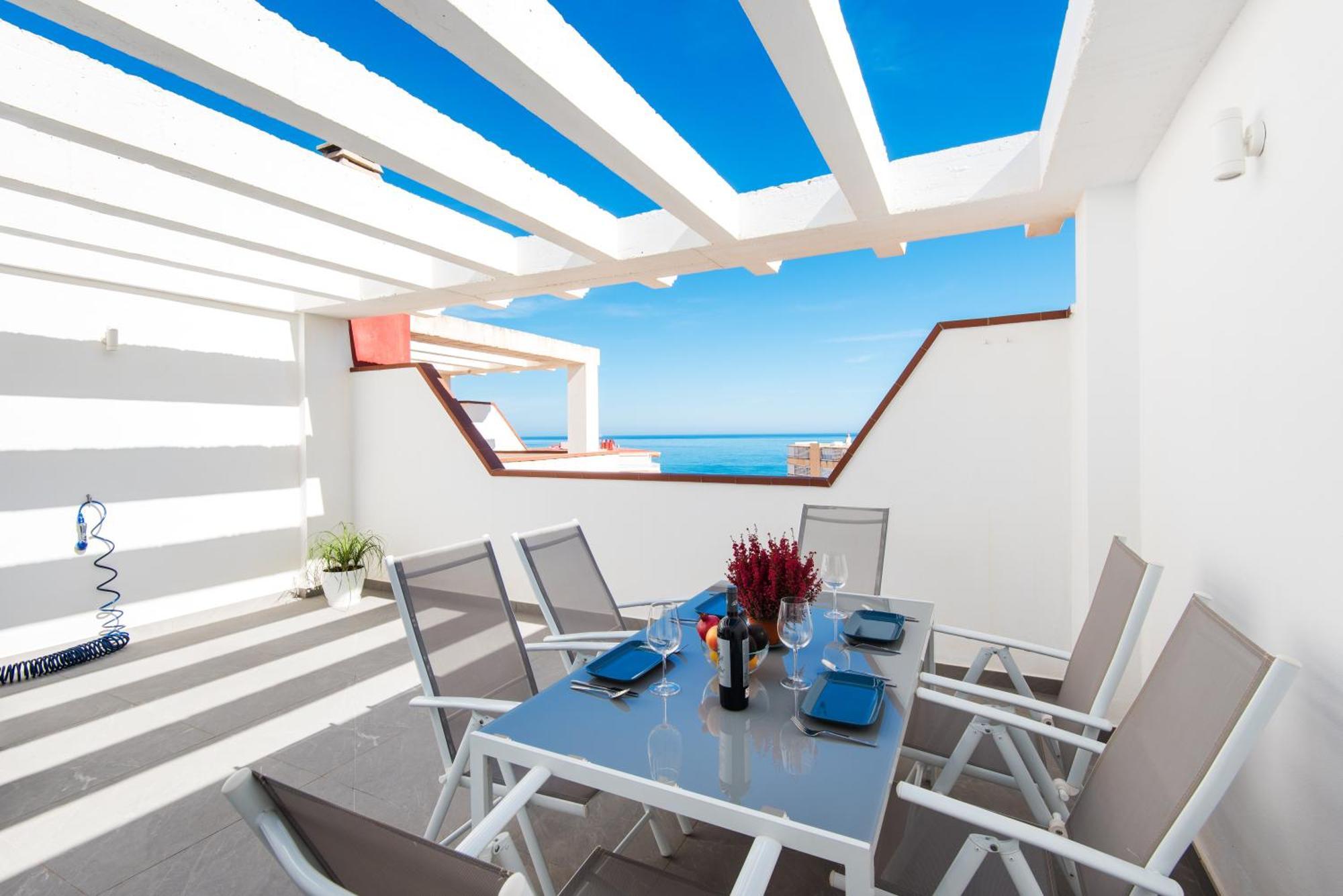 Sea View And 350M To The Beach Торремолинос Экстерьер фото
